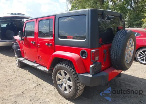 2016 Jeep Wrangler Unlimited Sahara z USA, uszkodzony, nr VIN 1C4BJWEG8GL323428